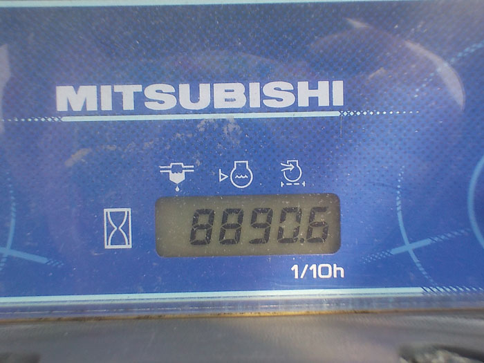xe-nang-dau-Mitsubishi-cu-8-tan-doi-2014 (3)